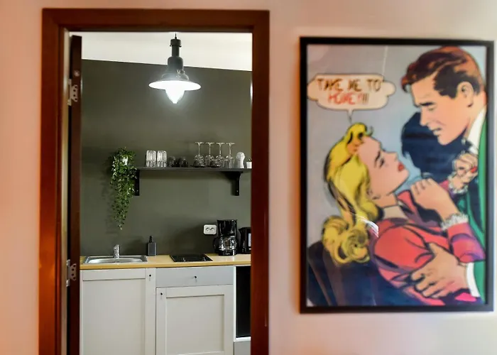 Vibrant Charm - Cozy In The Heart Of The *