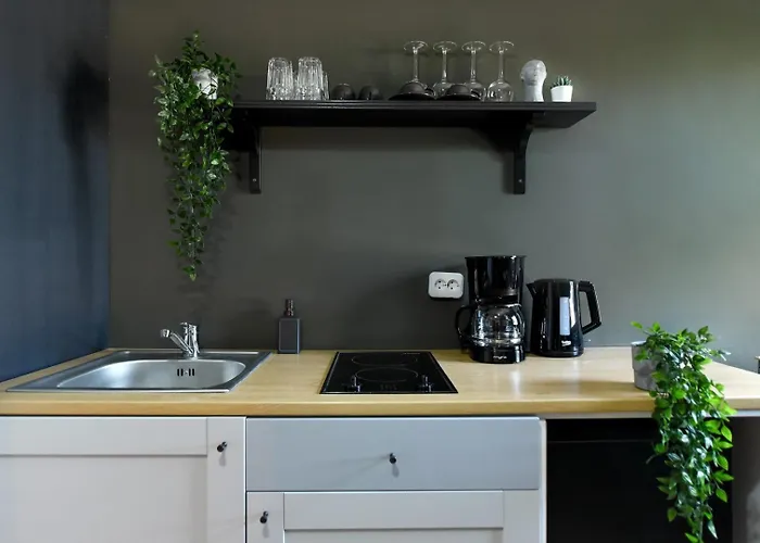 Vibrant Charm - Cozy In The Heart Of The *