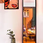 Lejlighed Vibrant Charm - Cozy In The Heart Of The *
