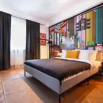 Lejlighed Vibrant Charm - Cozy In The Heart Of The