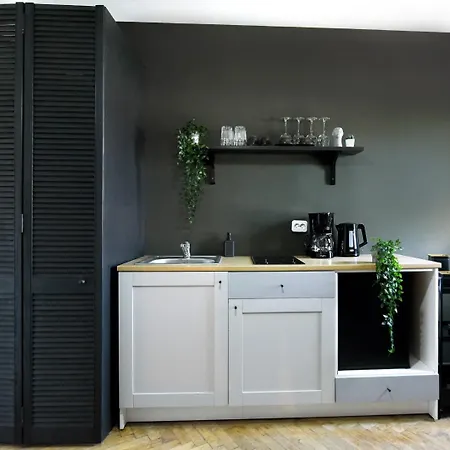 Vibrant Charm - Cozy In The Heart Of The Bucharest