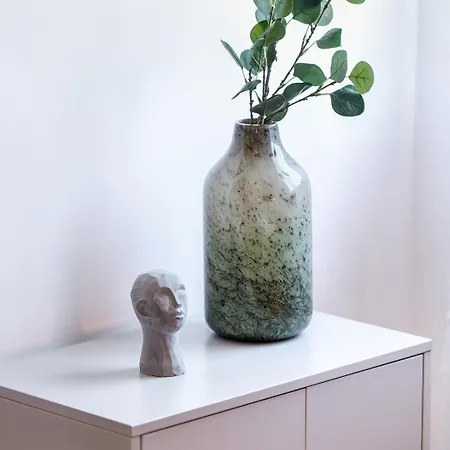 Vibrant Charm - Cozy In The Heart Of The Appartement