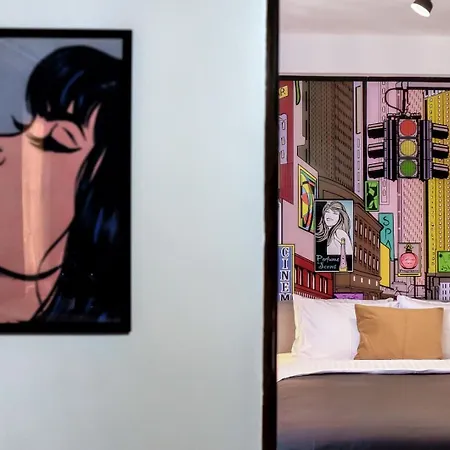 Vibrant Charm - Cozy In The Heart Of The Apartment