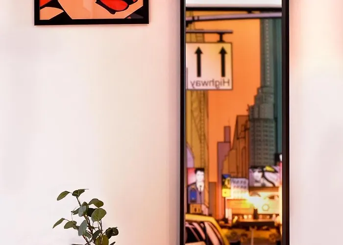 Lägenhet Vibrant Charm - Cozy In The Heart Of The *