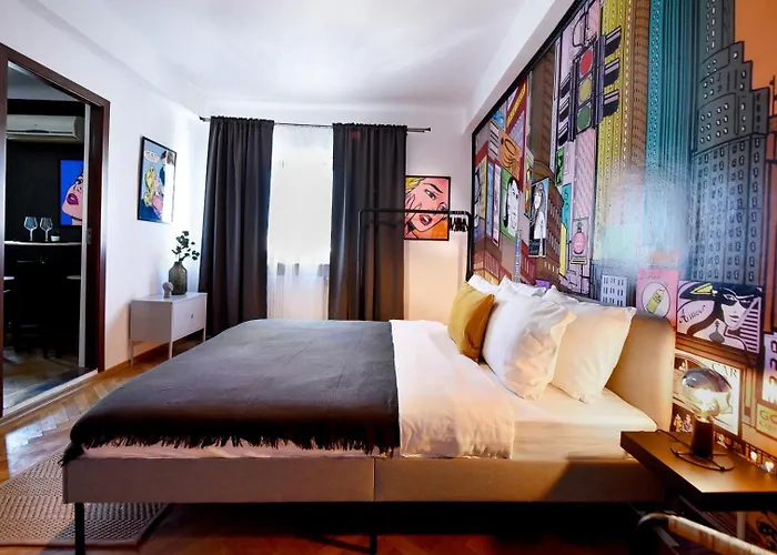 Vibrant Charm - Cozy In The Heart Of The Appartamento Bucarest