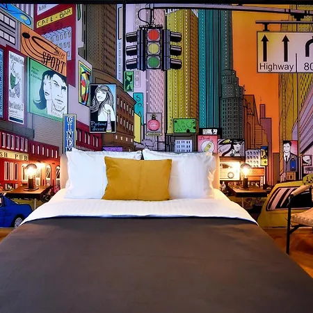 Vibrant Charm - Cozy In The Heart Of The Bucharest