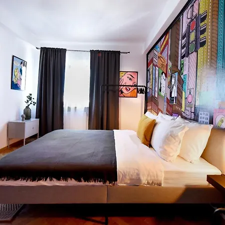 Vibrant Charm - Cozy In The Heart Of The Apartment Bucharest