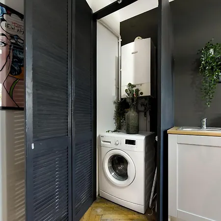 Vibrant Charm - Cozy In The Heart Of The Apartment