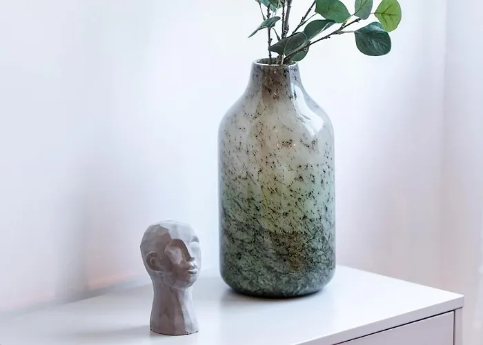 Vibrant Charm - Cozy In The Heart Of The Apartament